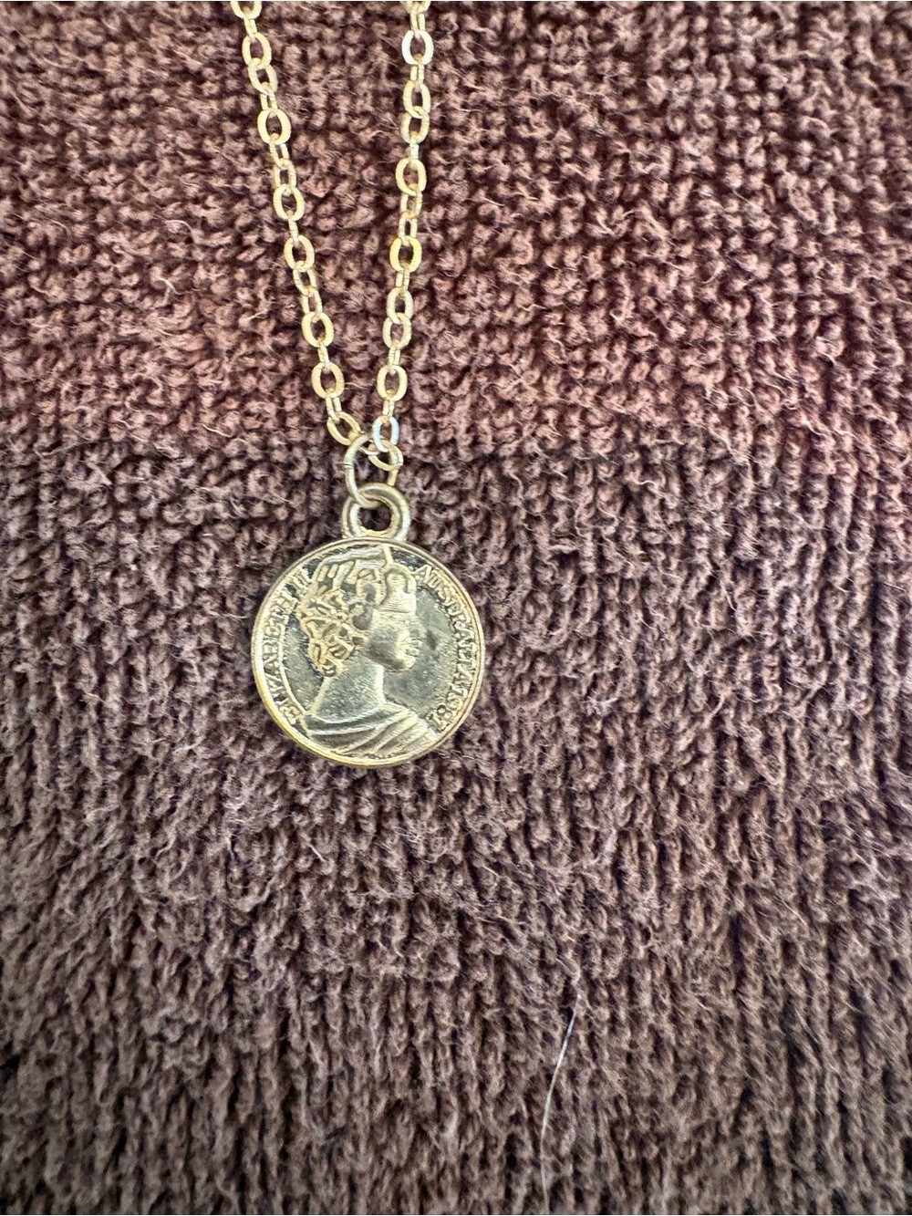 Gold Coin Pendant Necklace - Classic Women's Jewelry
